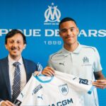 L’ancien attaquant des Diables Rouges soigneusement protégé par son nouveau club, l’Olympique de Marseille.